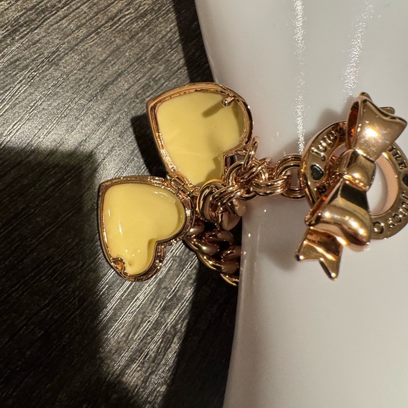 Juicy Couture Gold Heart Locket Charm Bracelet - Picture 4 of 4